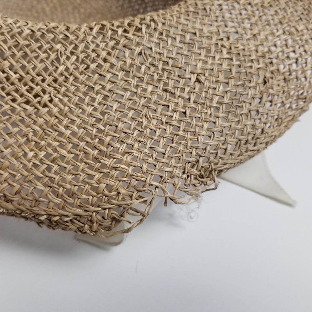 VINTAGE Women's Tan Straw Wide Brimmed Summer Hat - Picture 10 of 10